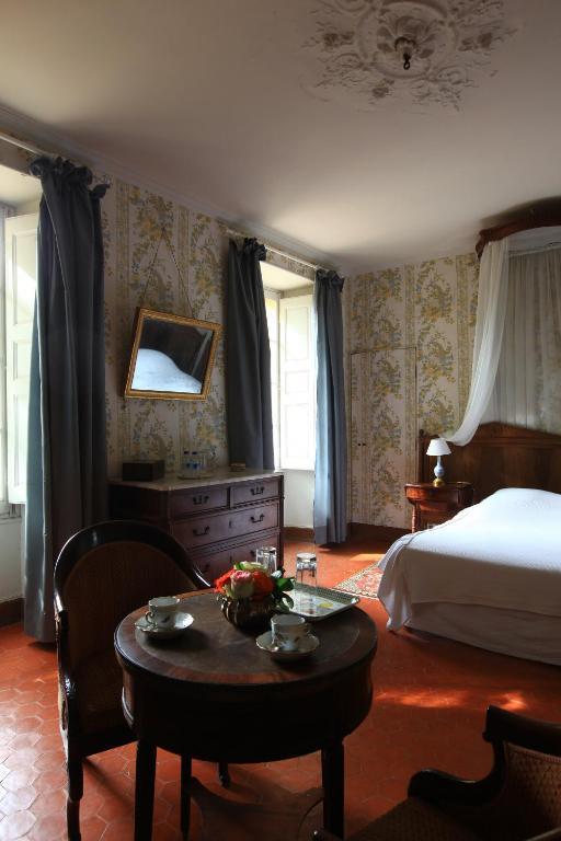 Chateau De Saint Martin Taradeau Стая снимка